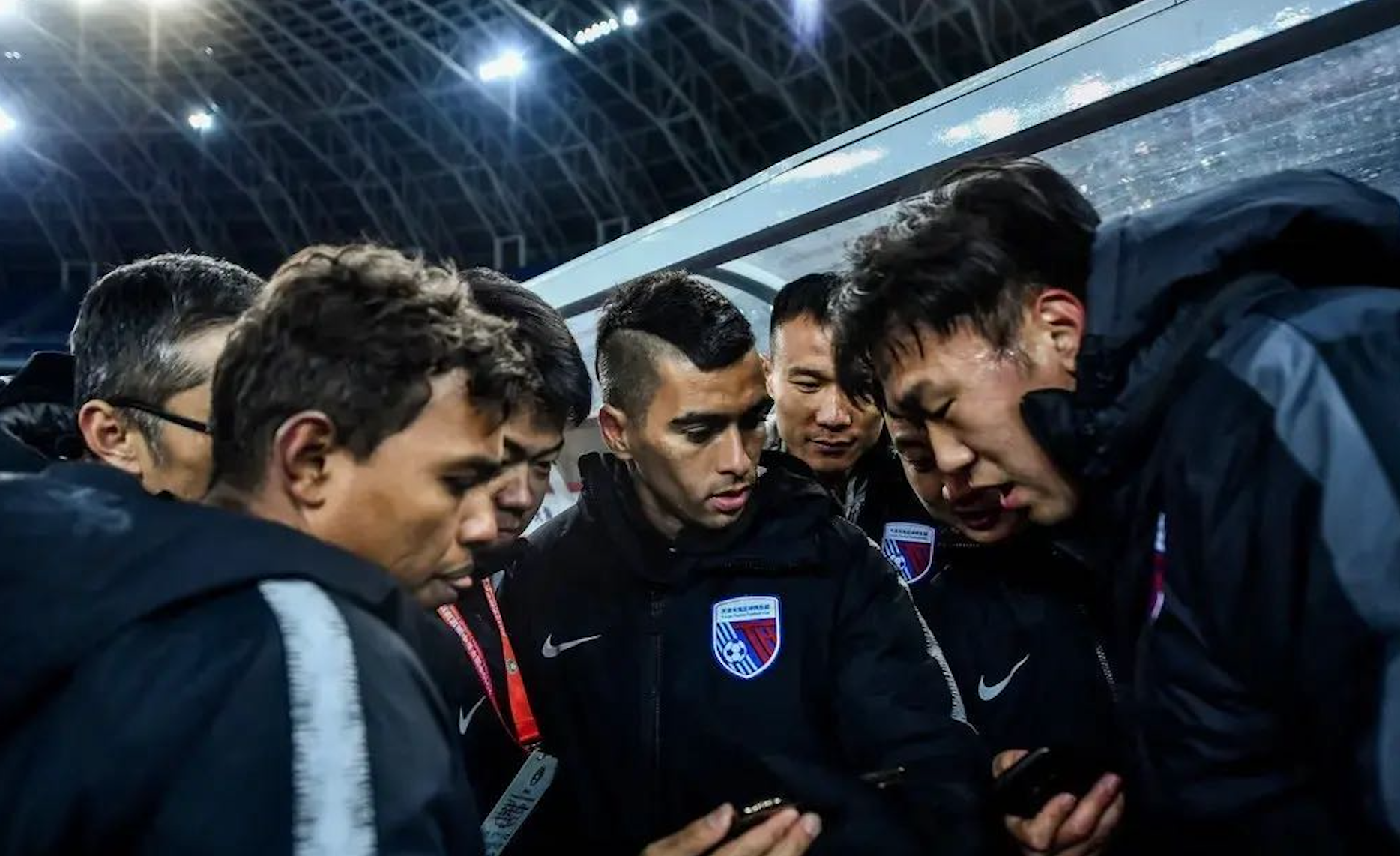 半岛app官网-俱乐部财政状况不佳，球员薪资或将面临冻结