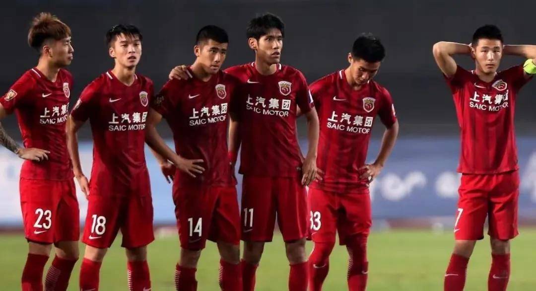 半岛体育平台官网-包含上海上港备战中超联赛，力争稳住争冠位置的词条